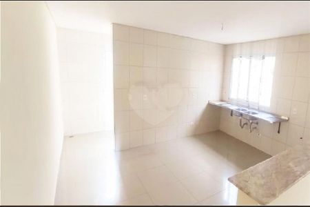 Casa à venda com 3 quartos, 150m² em Cidade São Francisco, São Paulo