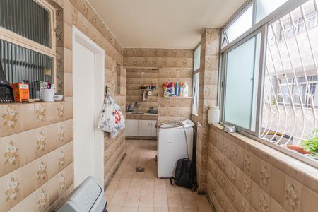 Apartamento à venda com 105m², 3 quartos e 1 vagaÁrea de Serviço