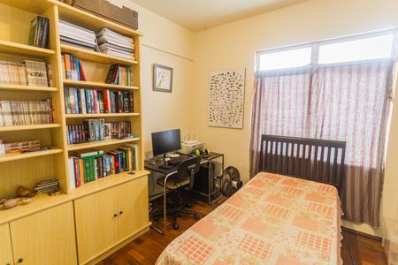 Apartamento à venda com 105m², 3 quartos e 1 vagaQuarto 2