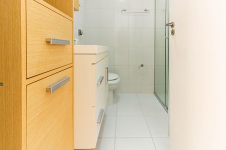 Banheiro de apartamento para alugar com 2 quartos, 95m² em Pompeia, São Paulo