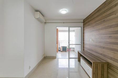 Apartamento à venda com 63m², 2 quartos e 2 vagasSala