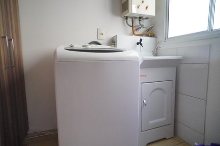 Apartamento para alugar com 67m², 3 quartos e 1 vagaÁrea de serviço 