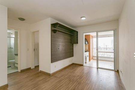 Sala de apartamento para alugar com 2 quartos, 63m² em Vila Nair, São Paulo