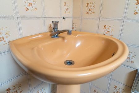 Casa à venda com 135m², 2 quartos e 3 vagasBanheiro 2 Detalhe