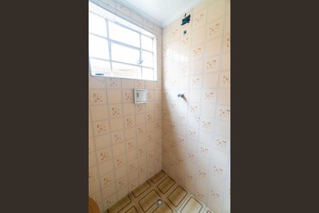 Casa à venda com 135m², 2 quartos e 3 vagasBanheiro 2 Detalhe