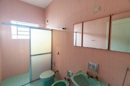 Casa à venda com 135m², 2 quartos e 3 vagasBanheiro 1