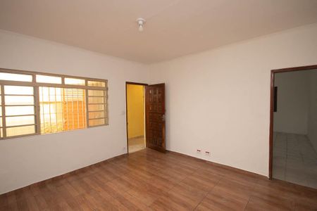 Sala de casa à venda com 4 quartos, 115m² em Parque Edu Chaves, São Paulo