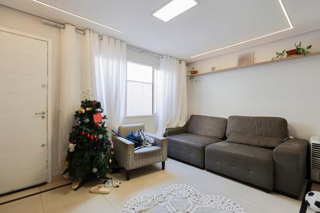 Casa à venda com 119m², 2 quartos e 2 vagas Casa à venda com 119m², 2 quartos e 2 vagasSala de estar