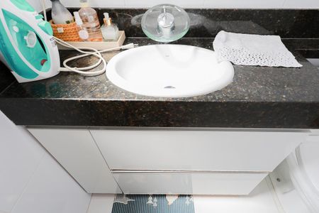 Casa à venda com 119m², 2 quartos e 2 vagas Casa à venda com 119m², 2 quartos e 2 vagasBanheiro da suíte 2