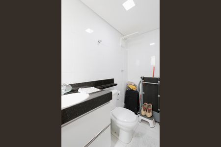 Casa à venda com 119m², 2 quartos e 2 vagas Casa à venda com 119m², 2 quartos e 2 vagasBanheiro da suíte 2