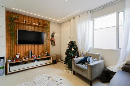 Casa à venda com 119m², 2 quartos e 2 vagas Casa à venda com 119m², 2 quartos e 2 vagasSala de estar