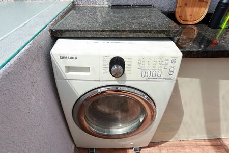 Casa à venda com 119m², 2 quartos e 2 vagas Casa à venda com 119m², 2 quartos e 2 vagasÁrea de serviço