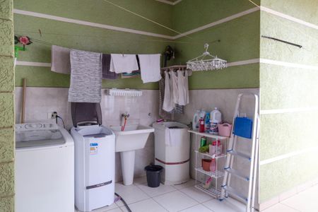 Casa à venda com 300m², 4 quartos e 4 vagasÁrea de Serviço