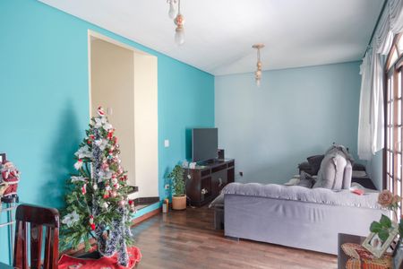 Casa à venda com 300m², 4 quartos e 4 vagasSala