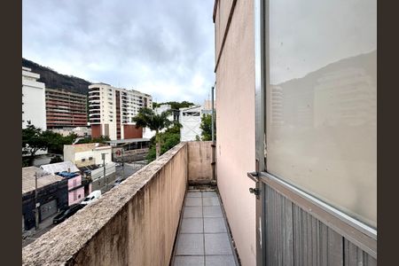 Apartamento para alugar com 53m², 3 quartos e sem vagaÁrea de serviço - varanda