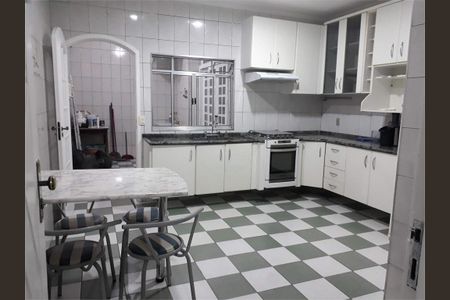 Casa à venda com 180m², 4 quartos e 3 vagas