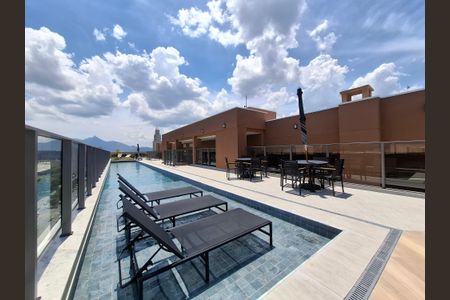 Apartamento à venda com 27m², 1 quarto e sem vagaÁrea comum 