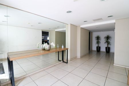 Área comum - Hall Social de apartamento para alugar com 2 quartos, 120m² em Chácara Santo Antônio, São Paulo