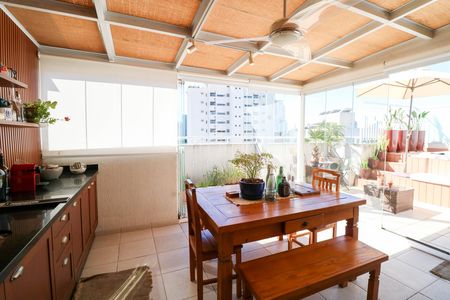 Apartamento para alugar com 120m², 2 quartos e 2 vagas Apartamento para alugar com 120m², 2 quartos e 2 vagasÁrea de lazer