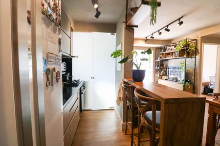 Apartamento para alugar com 120m², 2 quartos e 2 vagas Apartamento para alugar com 120m², 2 quartos e 2 vagasCozinha