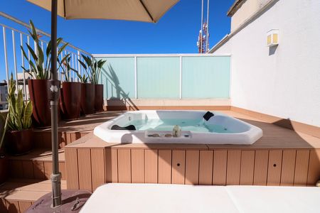 Apartamento para alugar com 120m², 2 quartos e 2 vagas Apartamento para alugar com 120m², 2 quartos e 2 vagasÁrea de lazer
