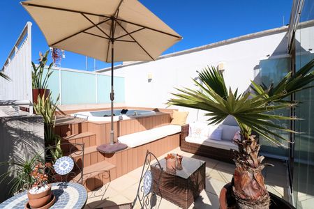Apartamento para alugar com 120m², 2 quartos e 2 vagas Apartamento para alugar com 120m², 2 quartos e 2 vagasÁrea de lazer