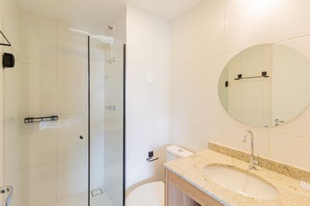 Banheiro de kitnet/studio para alugar com 1 quarto, 27m² em Brooklin, São Paulo