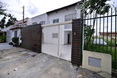 Casa para alugar com 3 quartos, 275m² em Setor Bueno, Goiânia