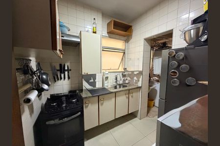 Cozinha de apartamento à venda com 2 quartos, 60m² em Lourdes, Belo Horizonte