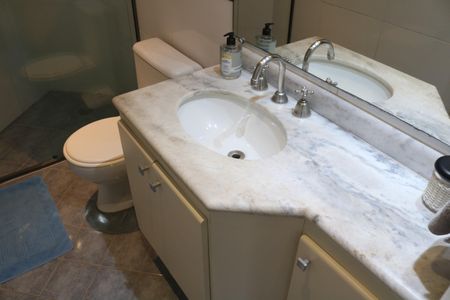 Apartamento à venda com 98m², 3 quartos e 2 vagasBanheiro