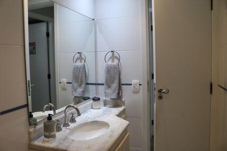 Apartamento à venda com 98m², 3 quartos e 2 vagasBanheiro