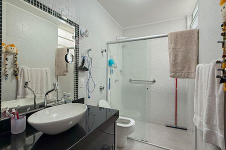 Banheiro de apartamento à venda com 3 quartos, 100m² em Anchieta, Belo Horizonte