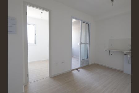 Sala de apartamento para alugar com 2 quartos, 34m² em Vila Ernesto, São Paulo