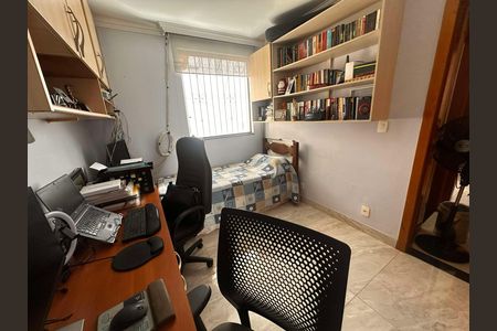 Casa à venda com 3 quartos, 123m² em Fernão Dias, Belo Horizonte
