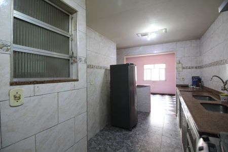 Casa à venda com 175m², 3 quartos e 2 vagasCozinha