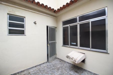Casa à venda com 175m², 3 quartos e 2 vagasAntessala dos Quartos - Área Externa