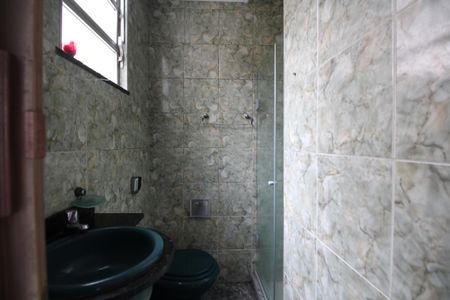 Casa à venda com 175m², 3 quartos e 2 vagasBanheiro Social 1