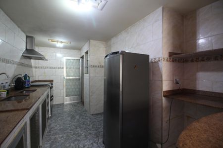 Casa à venda com 175m², 3 quartos e 2 vagasCozinha