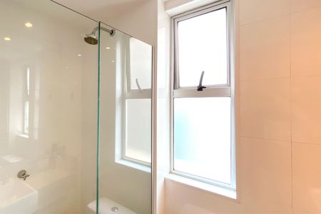 Apartamento à venda com 65m², 2 quartos e 2 vagasBanheiro