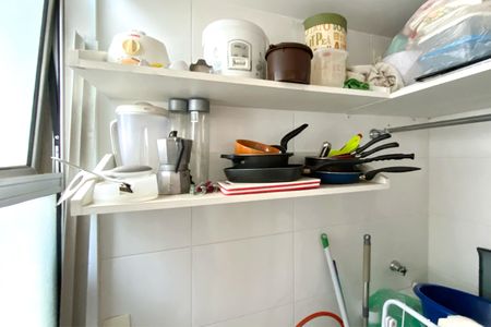 Apartamento à venda com 65m², 2 quartos e 2 vagasBanheiro de serviço