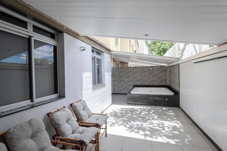 Apartamento à venda com 130m², 3 quartos e 1 vagaÁrea privativa 