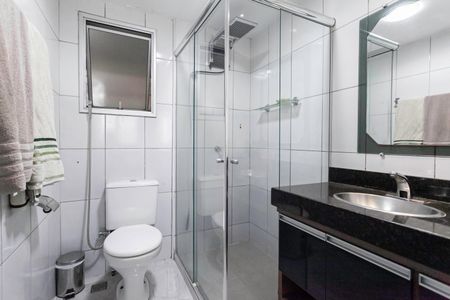 Apartamento à venda com 130m², 3 quartos e 1 vagaBanheiro da suíte 