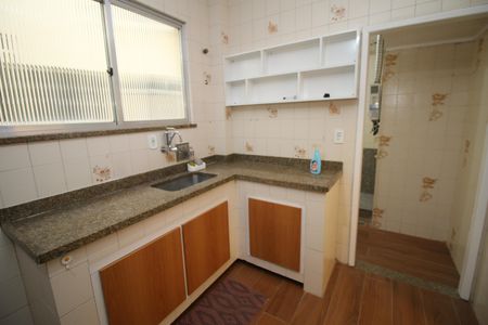 Apartamento para alugar com 73m², 2 quartos e 1 vagaCozinha