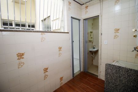 Apartamento para alugar com 73m², 2 quartos e 1 vagaÁrea de Serviço