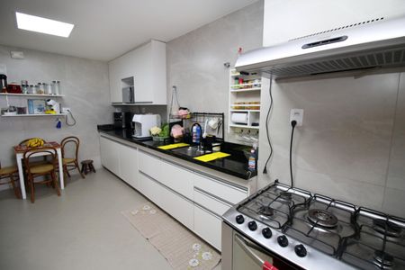 Apartamento à venda com 115m², 3 quartos e 2 vagasCozinha