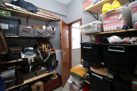 Apartamento à venda com 115m², 3 quartos e 2 vagasQuarto de Serviço - Closet