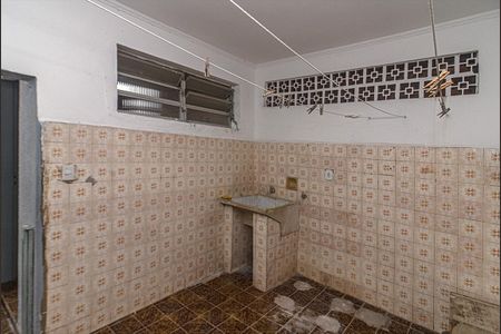 Casa à venda com 270m², 4 quartos e 3 vagasárea de serviço coberta_2