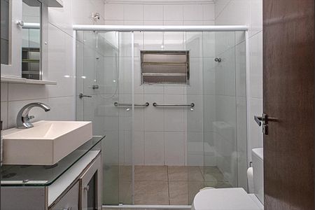 Casa à venda com 270m², 4 quartos e 3 vagasbanheiro social_2