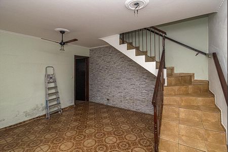 Casa à venda com 270m², 4 quartos e 3 vagassala da casa 2_1