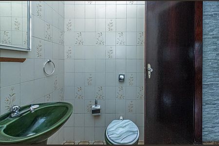 Casa à venda com 270m², 4 quartos e 3 vagaslavabo da casa 2_4